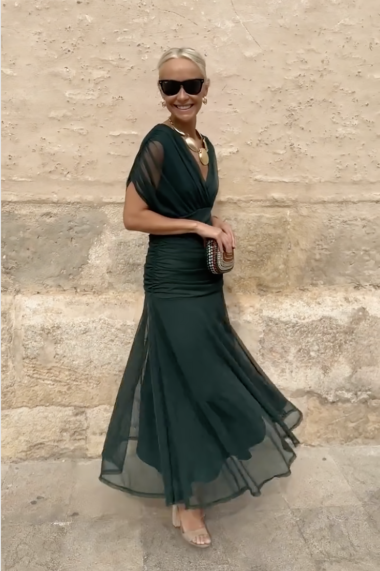 Louise | Elegancka Maxi Sukienka na Przyjęcie z Dekoltem w Serek