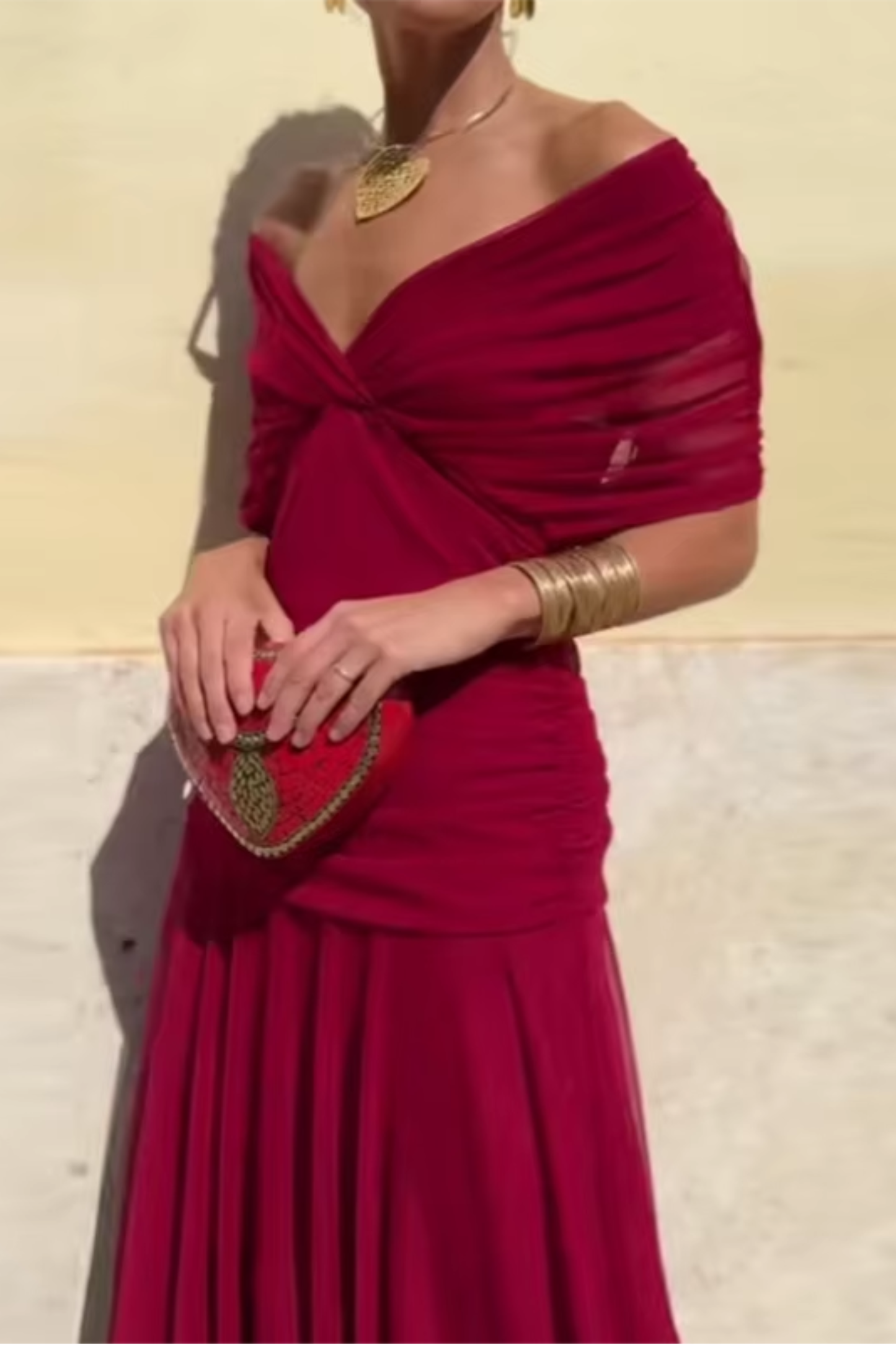 Louise | Elegancka Maxi Sukienka na Przyjęcie z Dekoltem w Serek