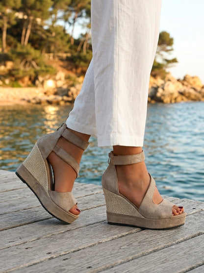 Monica | Koturny na Lato z Zamkiem