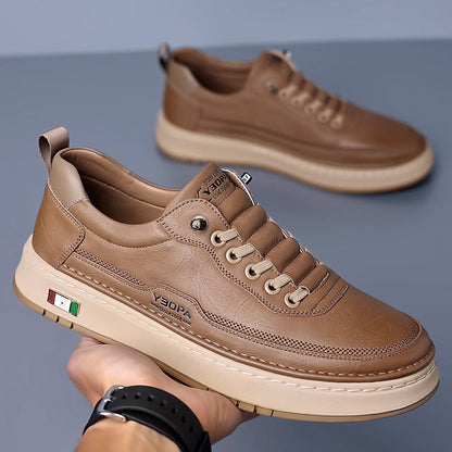 Sneakersy męskie Lucetti ELARA – biała skórzana wersja, zbliżenie na przód buta